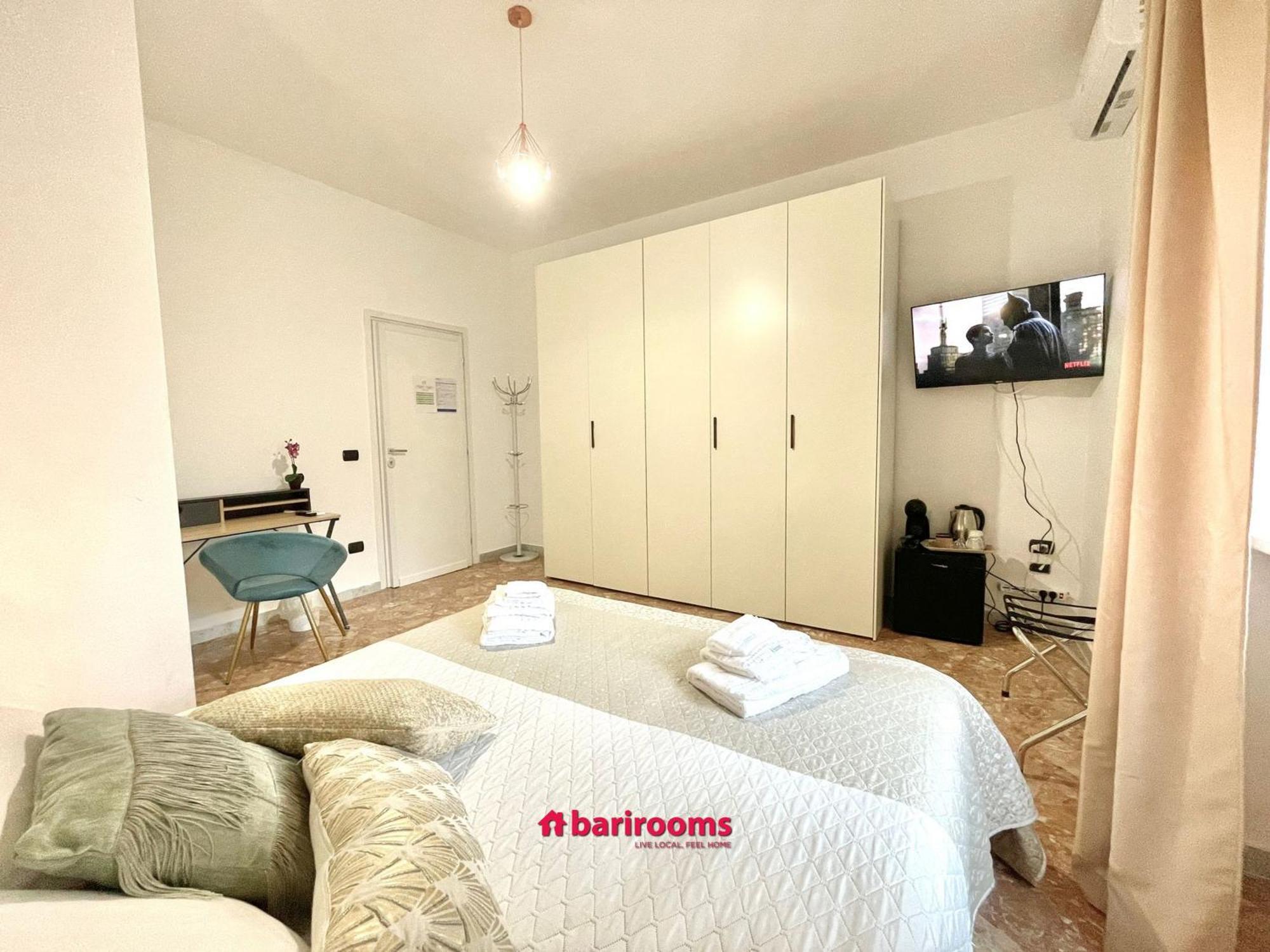 Barirooms Piccinni Екстериор снимка