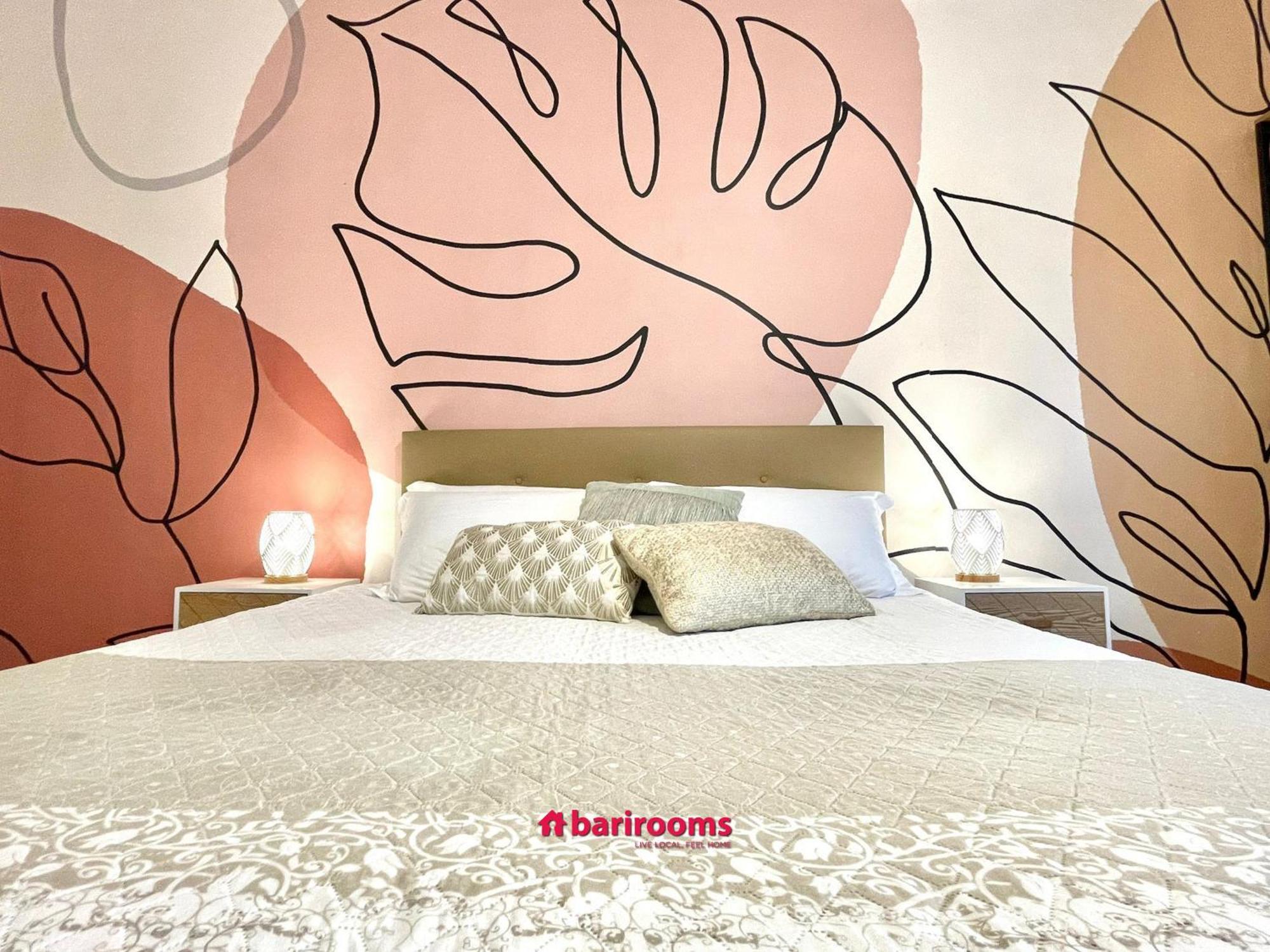 Barirooms Piccinni Екстериор снимка