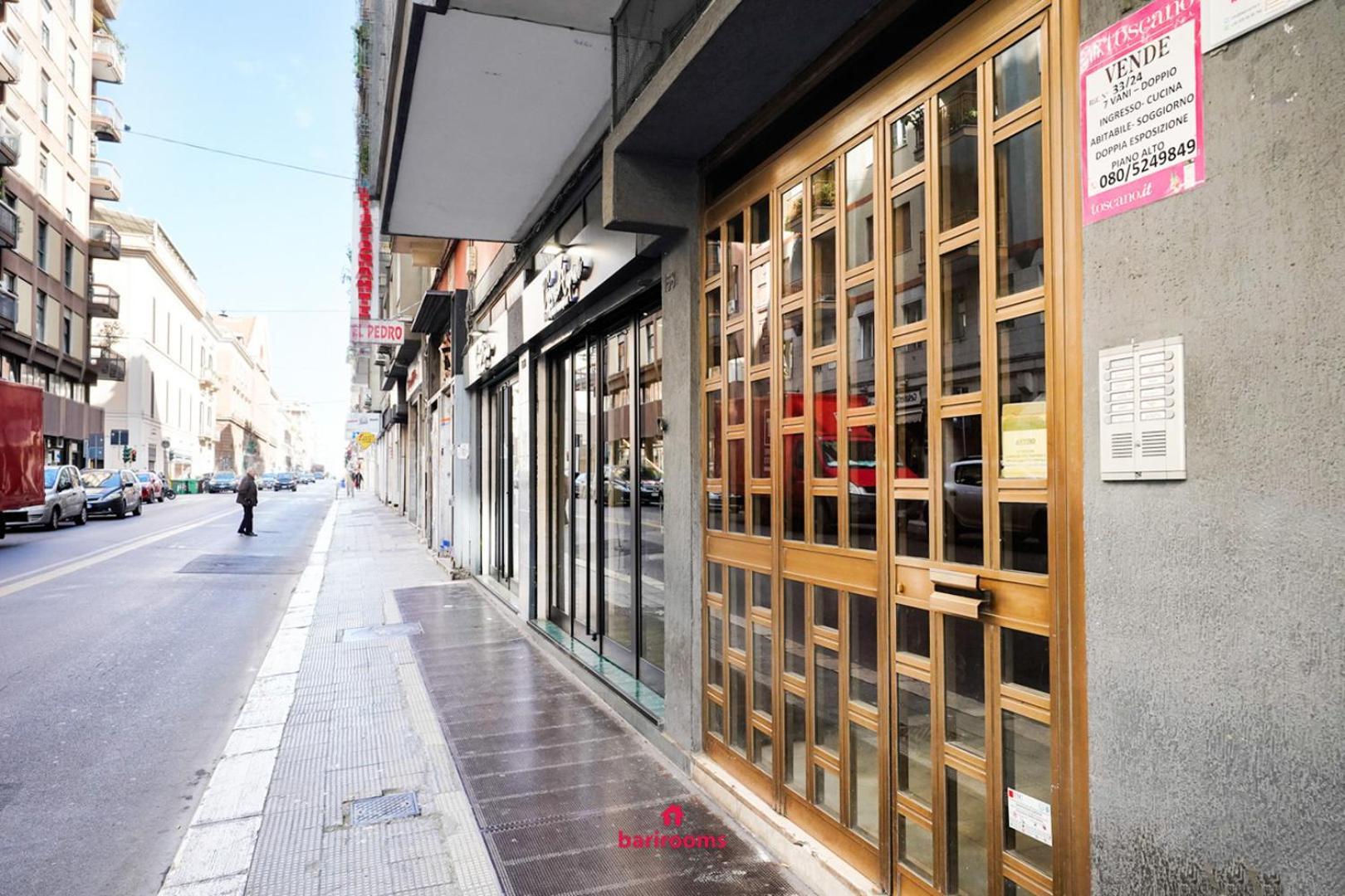 Barirooms Piccinni Екстериор снимка